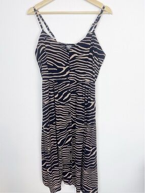 Shana Animal Print Midi dress L